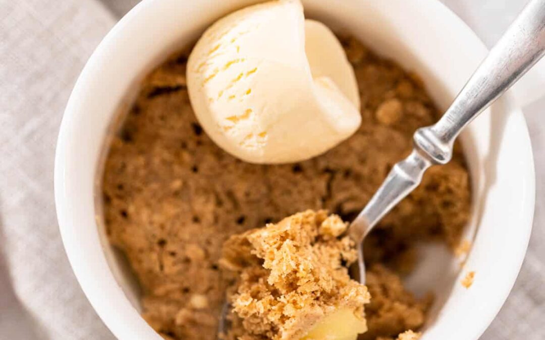 Oatmeal Apple Mug Cake