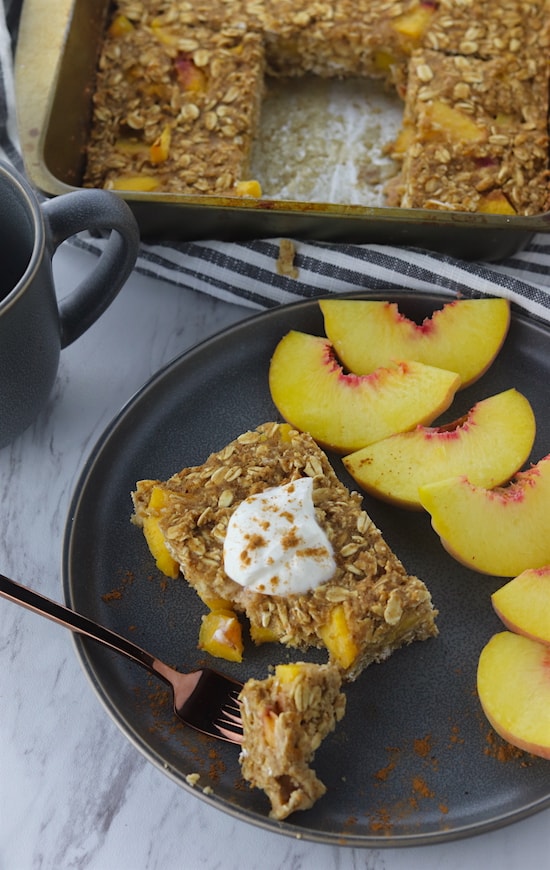 Cinnamon Peach Baked Oatmeal